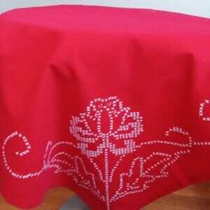 Small Red and White Cross Stitch Tablecloth Cocktail Square Linen Vintage